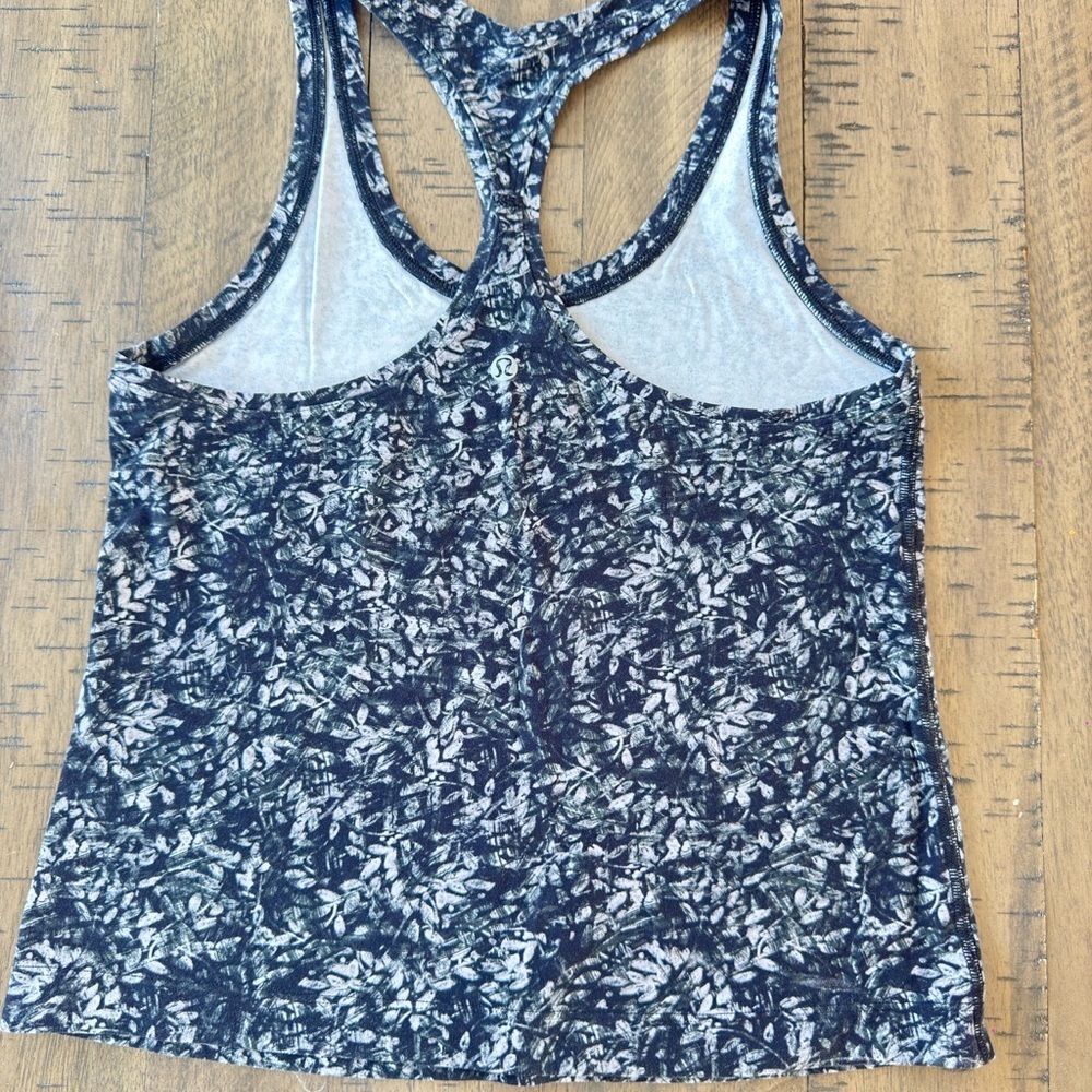 Lululemon Athletica Black and White Patterned Tank Top - Picture 4 of 8